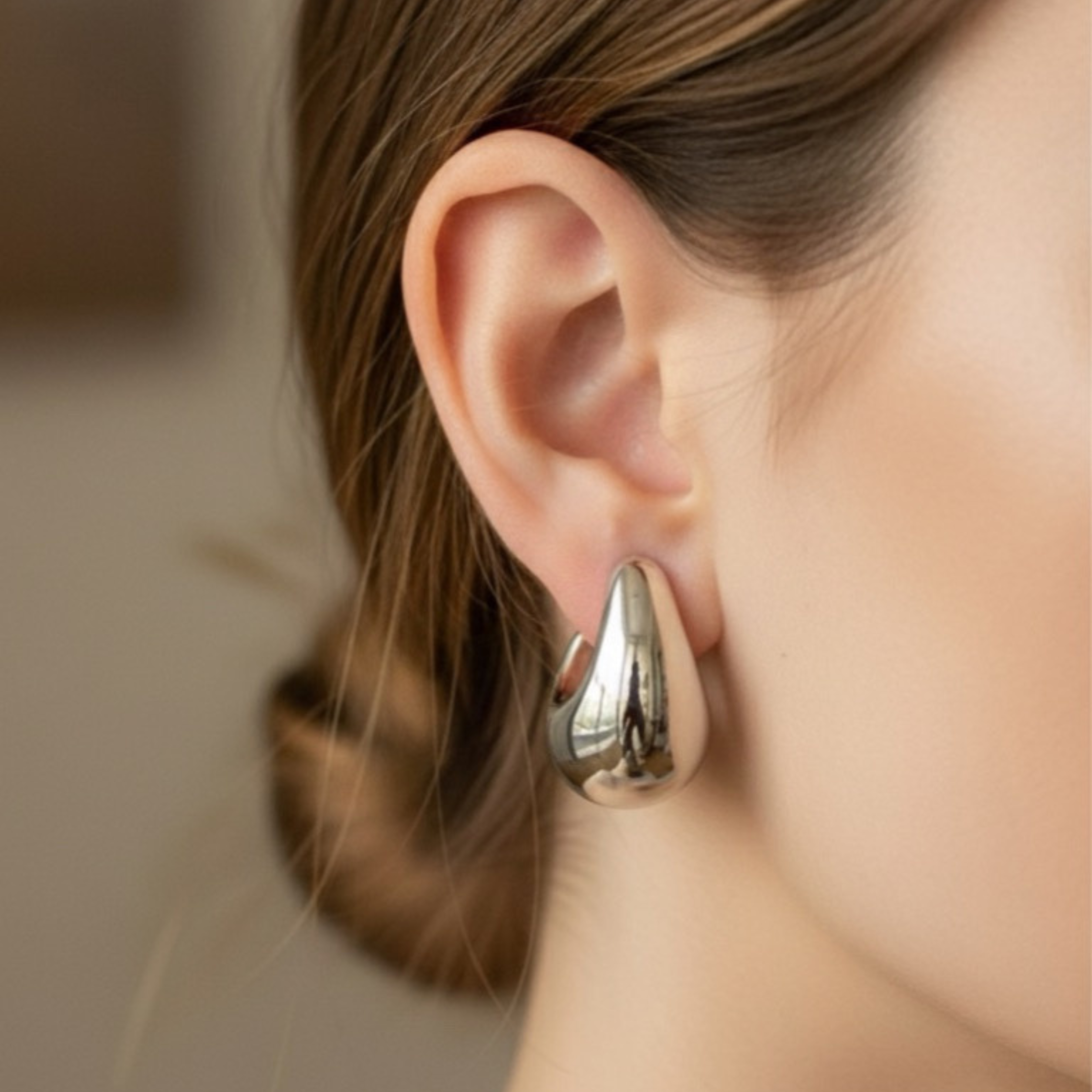 Teardrop Charming Hoop Earrings