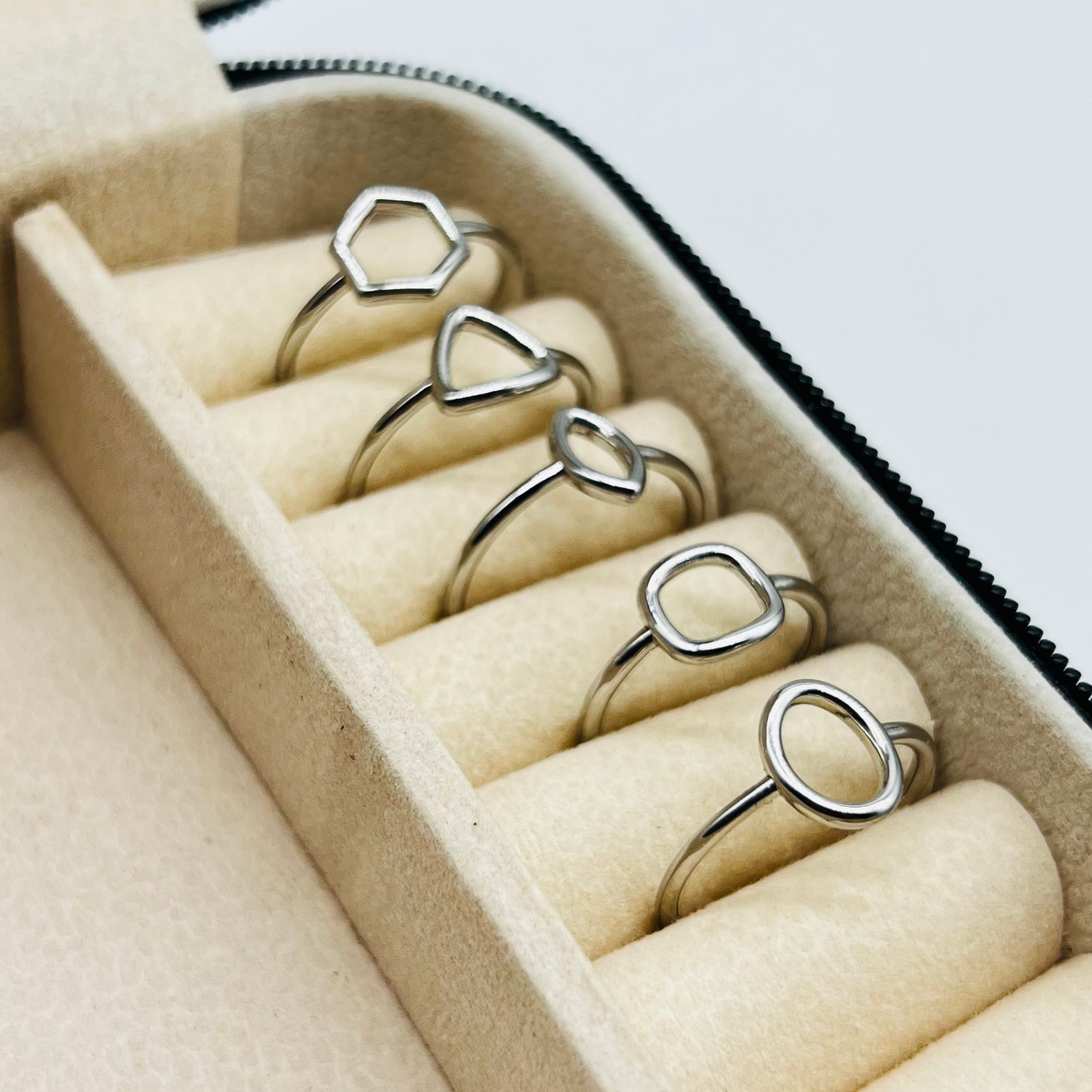 Minimalist Geometric Outline Stacking Rings