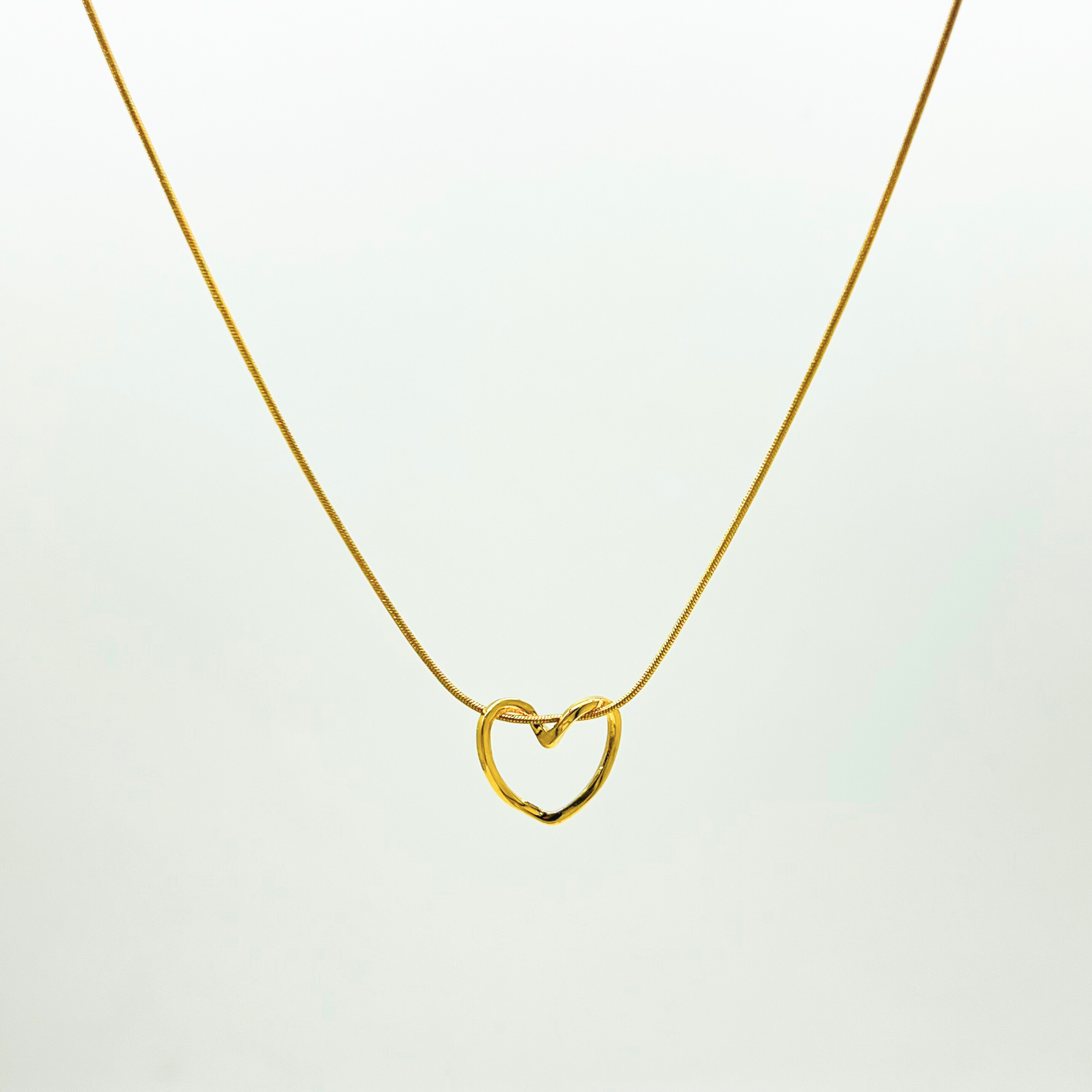 Minimalist Gold Outline Heart Pendant Necklace